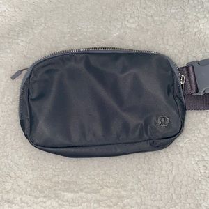 Lululemon crossbody